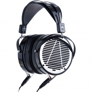 Audeze LCD-4 Audiophile Headphones + Travel Case
